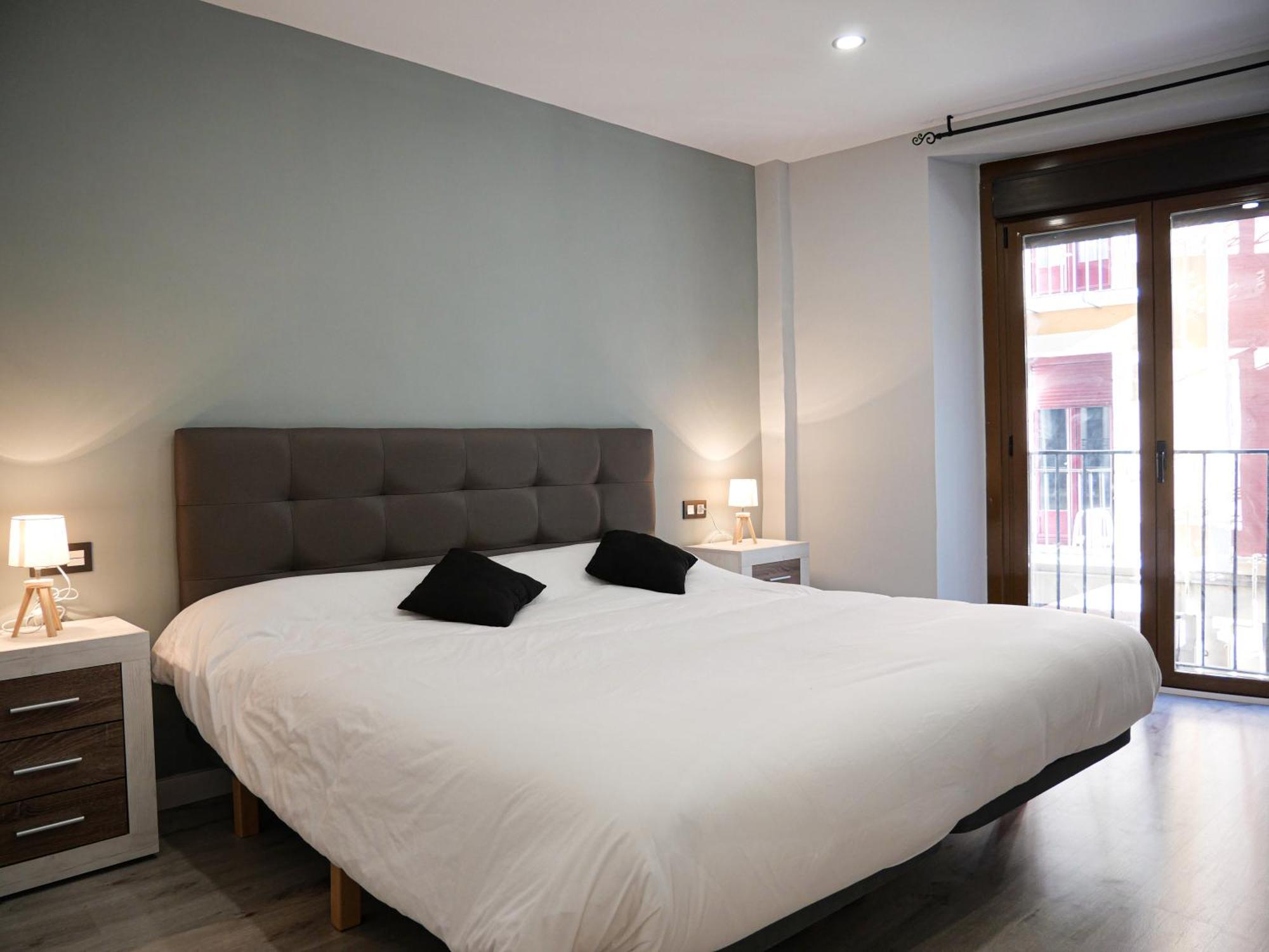 Espacioso Apartamento En El Centro De Pamplona Bagian luar foto
